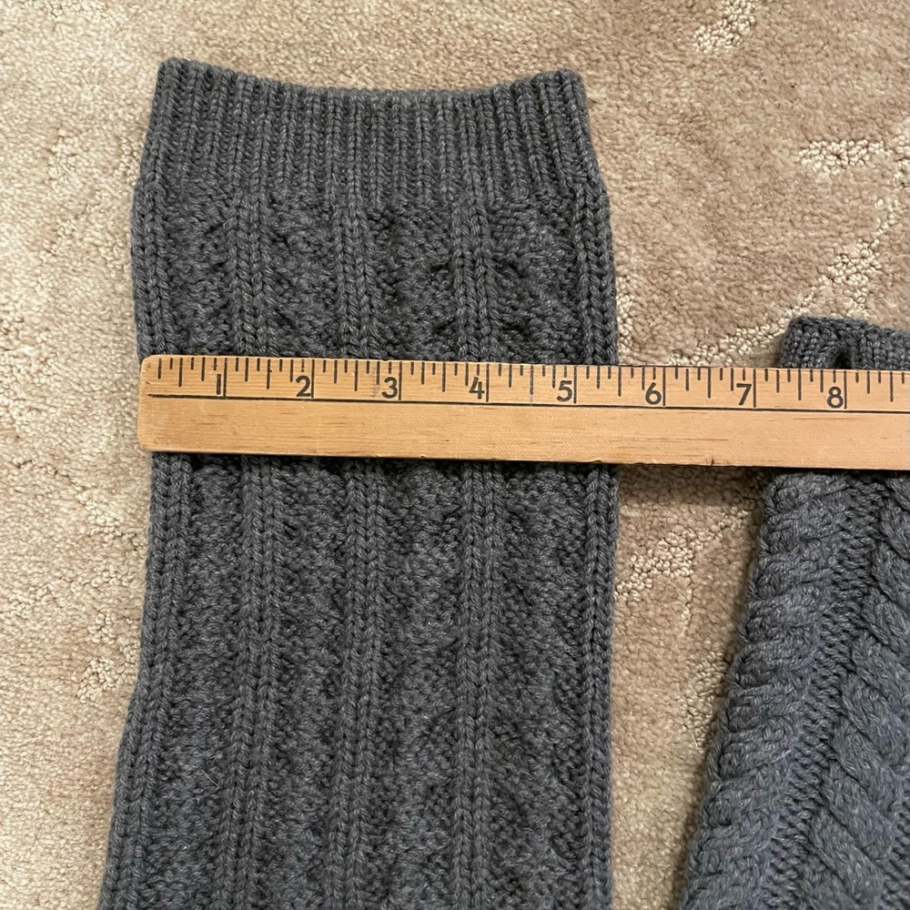 UGG Dark Gray Cable Knit Leg Warmers - Picture 3 of 3